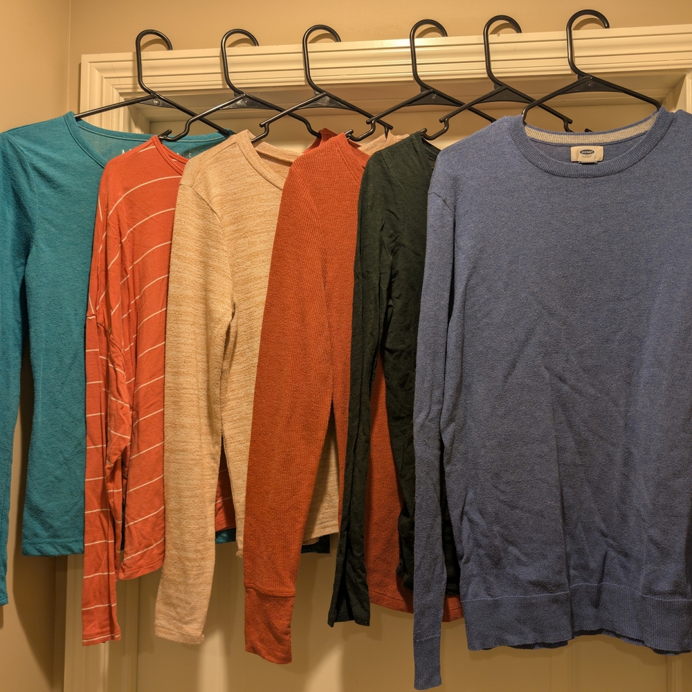 Set of 6 Basic Long Sleeve T-Shirts Size M